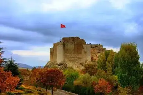 Tarihin İlginç Mirası: Sütle Yapılan Harput Kalesi