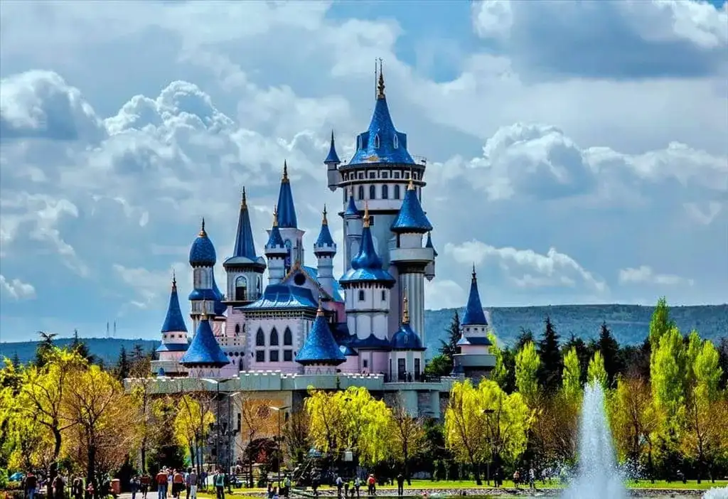 ESKİŞEHİR’DE GEZİLECEK YERLER