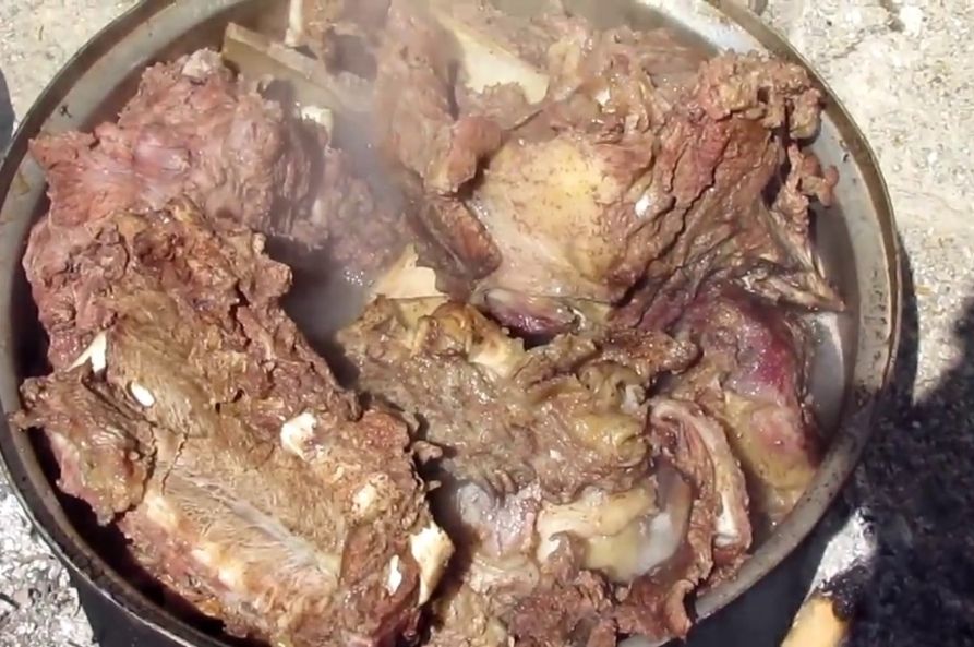hakkari-kemikli-kavurma