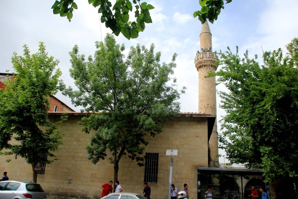 Adiyaman-Saray-eski-cami