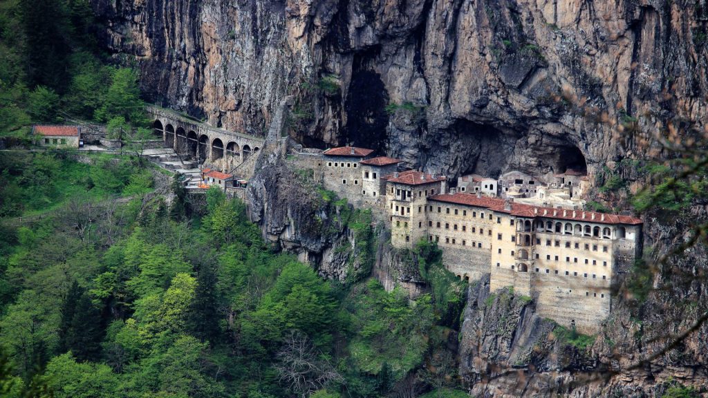 trabzon-sumela-manastiri